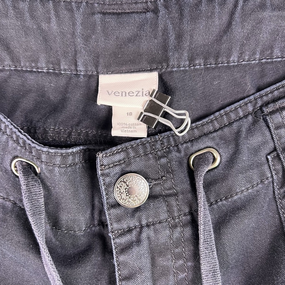 Venezia Cargo Shorts Women 18 Black Utility Casual Cuffed Drawstring Pocket 38x7 - Picture 5 of 11